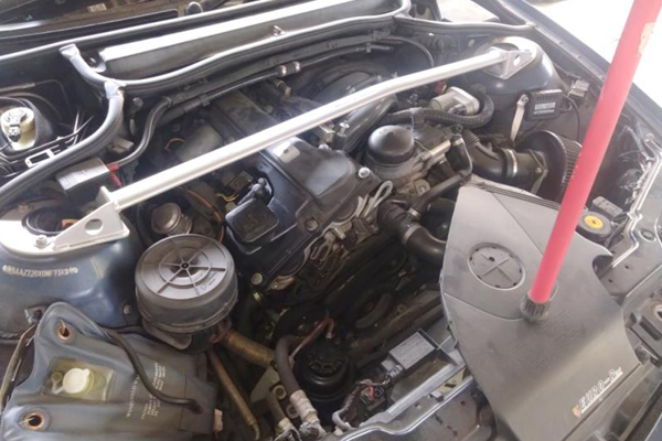 BMW E46 318i Mスポーツ 03