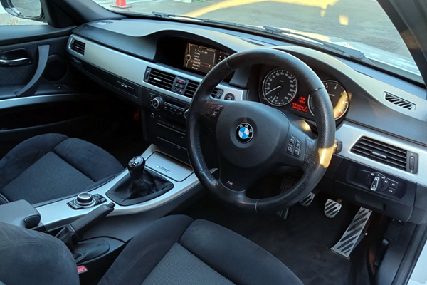 BMW E90 320i Mスポーツセダン 04